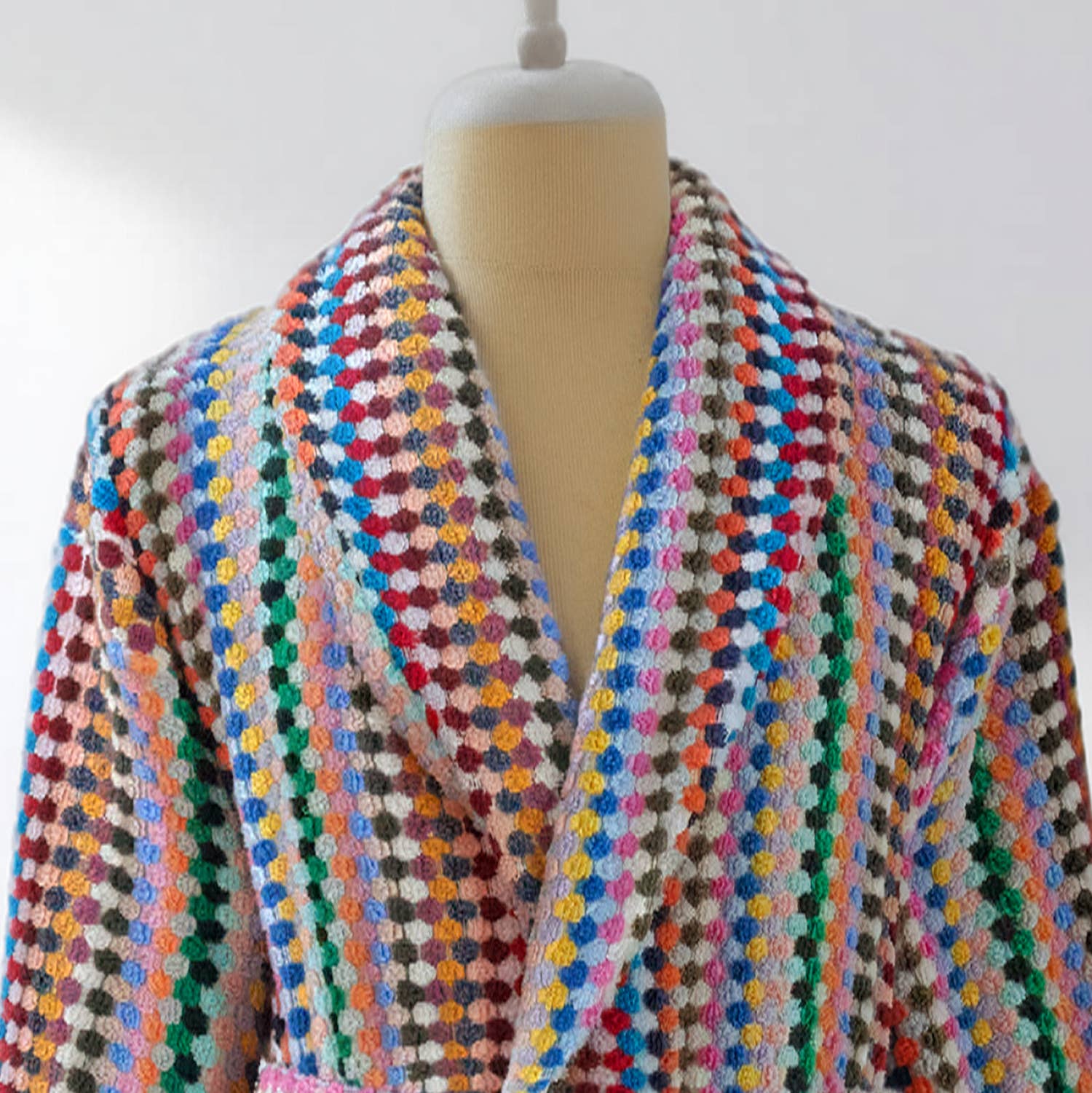 Kikoya shawl collar robe detail